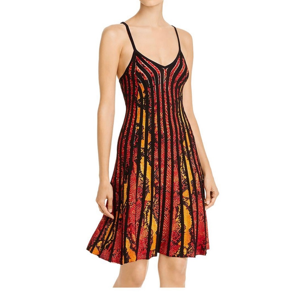 Guess Dolcie Pleated Viper Dress Size M NWT $128.00 New without tags.